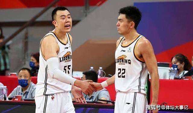 男光溜溜游泳视频大全